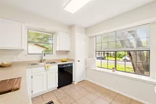 7003 Tesoro Trail, Austin, TX 78729 - Photo 7