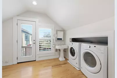 111 E 2nd Street, Georgetown, TX 78626 - Photo 17