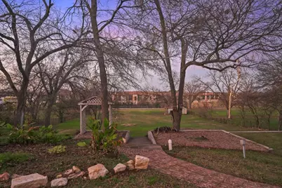 111 E 2nd Street, Georgetown, TX 78626 - Photo 29