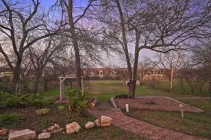 111 E 2nd St, Georgetown, TX 78626 - Photo 29