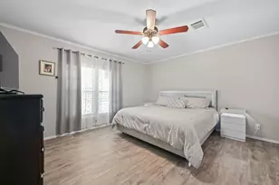 117 Castellana Wy, Elgin, TX 78621 - Photo 13