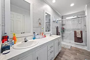 117 Castellana Wy, Elgin, TX 78621 - Photo 15