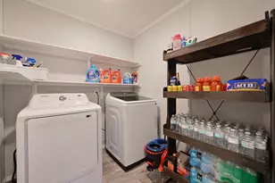 117 Castellana Wy, Elgin, TX 78621 - Photo 21