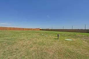 117 Castellana Wy, Elgin, TX 78621 - Photo 25