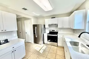 6721 Walkup Ln, Austin, TX 78747 - Photo 7