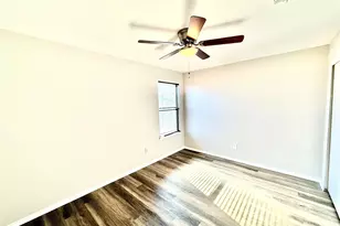 6721 Walkup Ln, Austin, TX 78747 - Photo 15