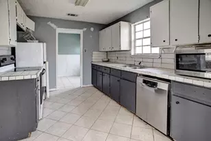 148 Pine Valley Dr, Paige, TX 78659 - Photo 9