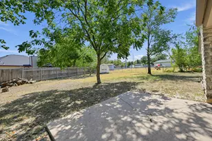 914 Garden Meadow Dr, Georgetown, TX 78628 - Photo 31