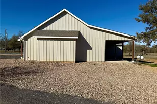 1353 Red Town Rd, Elgin, TX 78621 - Photo 3