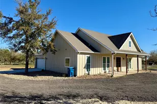 1353 Red Town Rd, Elgin, TX 78621 - Photo 5