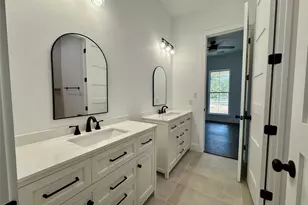 1353 Red Town Rd, Elgin, TX 78621 - Photo 25