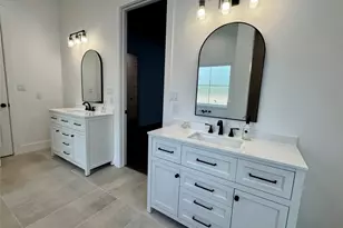 1353 Red Town Rd, Elgin, TX 78621 - Photo 15