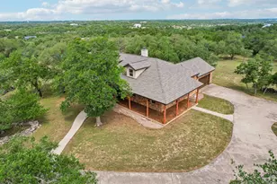 290 Miss Donna Ln, Dripping Springs, TX 78620 - Photo 1