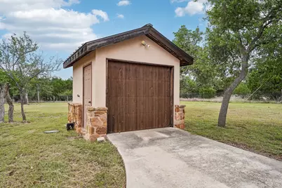 290 Miss Donna Lane, Dripping Springs, TX 78620 - Photo 35
