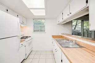 5208 Bogey Ct, Austin, TX 78744 - Photo 13
