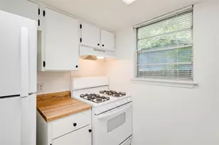 5208 Bogey Ct, Austin, TX 78744 - Photo 15