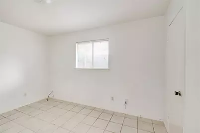 5208 Bogey Court #B, Austin, TX 78744 - Photo 21