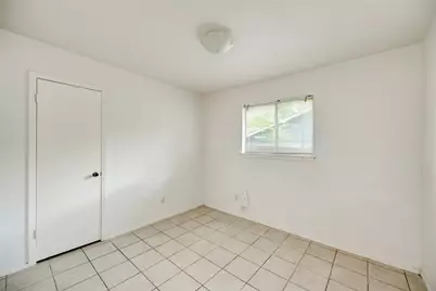 5208 Bogey Court #B, Austin, TX 78744 - Photo 17