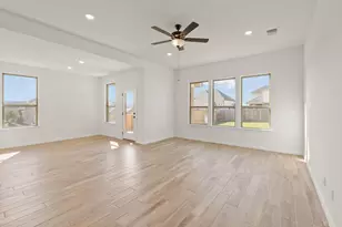 601 Ridge Point Dr, Georgetown, TX 78628 - Photo 9