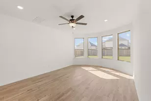 601 Ridge Point Dr, Georgetown, TX 78628 - Photo 11
