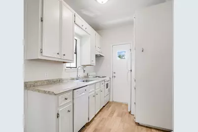 4401 Speedway #207, Austin, TX 78751 - Photo 3