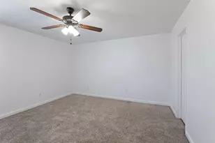 2430 Cromwell Cir, Austin, TX 78741 - Photo 13