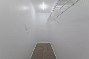 2430 Cromwell Cir, Austin, TX 78741 - Photo 15