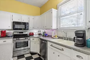 504 S Main St, Lockhart, TX 78644 - Photo 11
