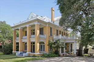 504 S Main St, Lockhart, TX 78644 - Photo 1