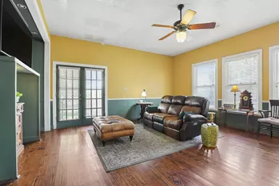 504 S Main Street, Lockhart, TX 78644 - Photo 13