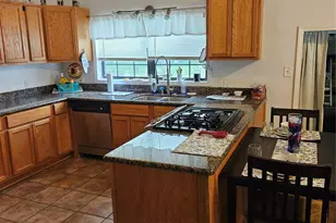 1206 W 8th St, Caldwell, TX 77836 - Photo 7