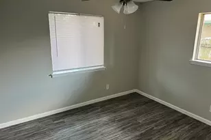8902 Little Walnut Pkwy, Austin, TX 78758 - Photo 13