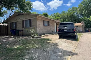 8902 Little Walnut Pkwy, Austin, TX 78758 - Photo 1