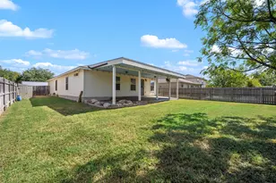 311 Phillips St, Hutto, TX 78634 - Photo 39