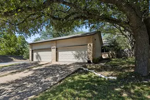 8000 Forest Mesa Dr, Austin, TX 78759 - Photo 9