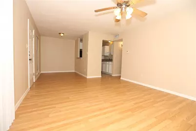 400 W 35th Street #202, Austin, TX 78705 - Photo 3