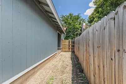 2011 E Stassney Lane #B, Austin, TX 78744 - Photo 17
