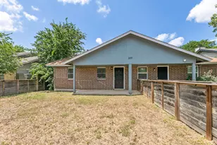 2011 E Stassney Ln, Austin, TX 78744 - Photo 1