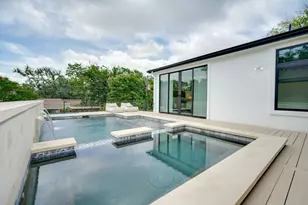 2415 McCall Rd, Austin, TX 78703 - Photo 37