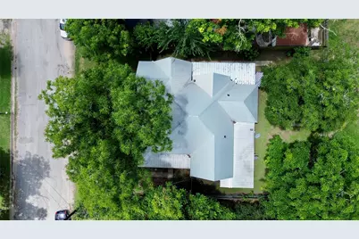 1704 N Houston Avenue, Cameron, TX 76520 - Photo 29