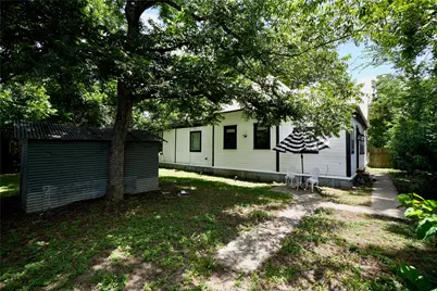 1704 N Houston Avenue, Cameron, TX 76520 - Photo 25