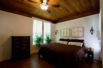 1704 N Houston Avenue, Cameron, TX 76520 - Photo 3