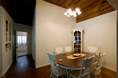 1704 N Houston Avenue, Cameron, TX 76520 - Photo 9