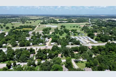 1704 N Houston Avenue, Cameron, TX 76520 - Photo 31