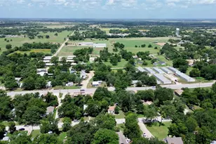 1704 N Houston Ave, Cameron, TX 76520 - Photo 31