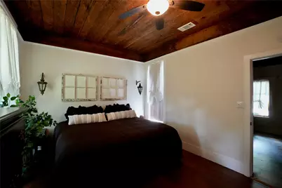 1704 N Houston Avenue, Cameron, TX 76520 - Photo 13