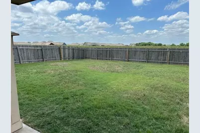 1621 Shenandoah Trail, Lockhart, TX 78644 - Photo 5