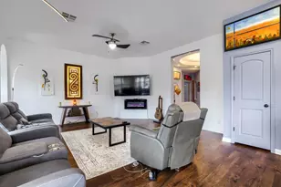 101 Lightcliff St, Hutto, TX 78634 - Photo 5