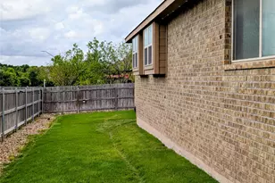 101 Lightcliff St, Hutto, TX 78634 - Photo 9