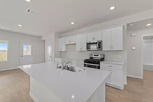 129 Raymondville Path, San Marcos, TX 78666 - Photo 13